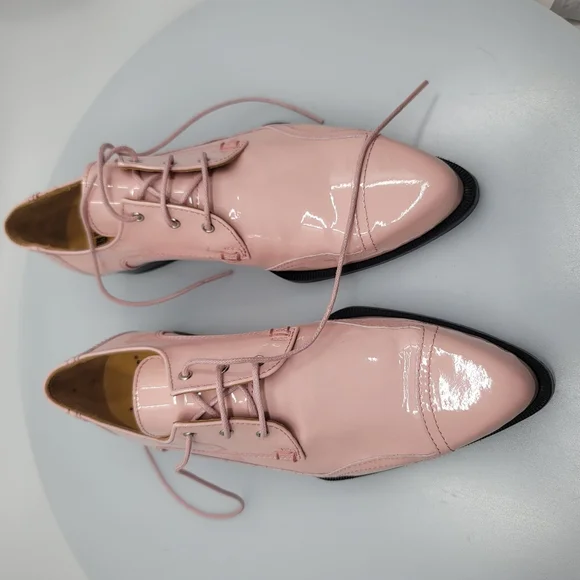 Fluevog Modvog BNIB (Never Worn). Size 7W/5M. Patent pink. - Picture 1 of 4